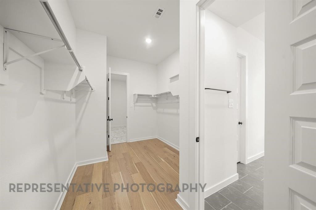 717 Bridle Path Parkway Property Photo 13