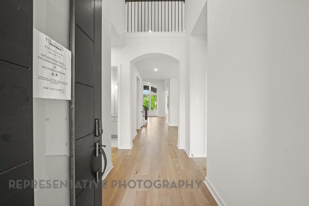 717 Bridle Path Parkway Property Photo 16