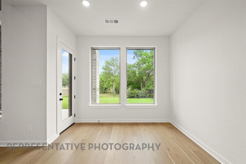 717 Bridle Path Parkway Property Photo 19