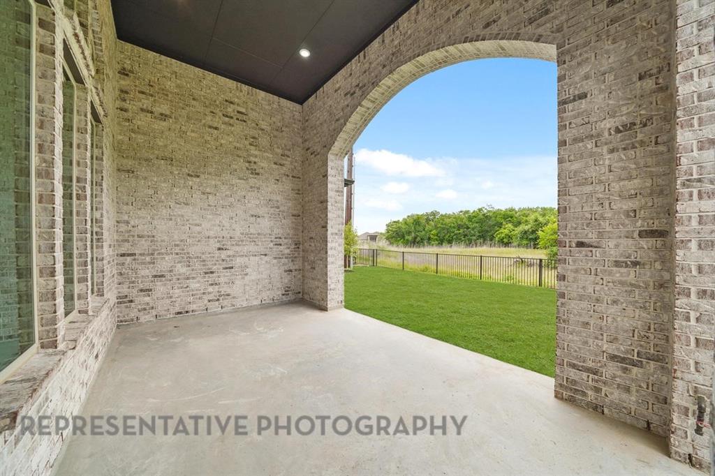 717 Bridle Path Parkway Property Photo 22