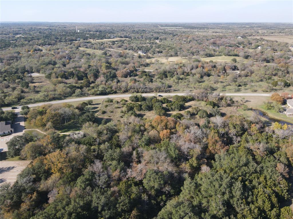1068 White Bluff Drive Property Photo 2