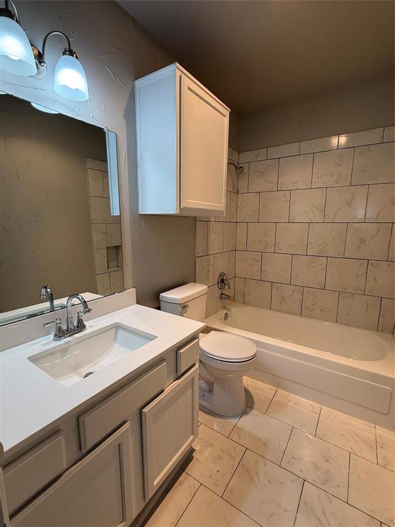 1433 N Bluegrove Road Property Photo 7
