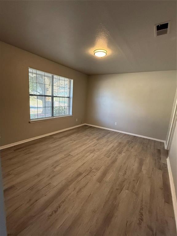 1433 N Bluegrove Road Property Photo 8