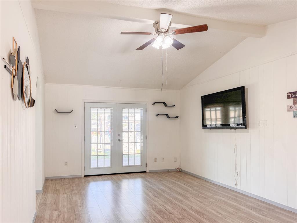 1107 Waverly Drive Property Photo 5