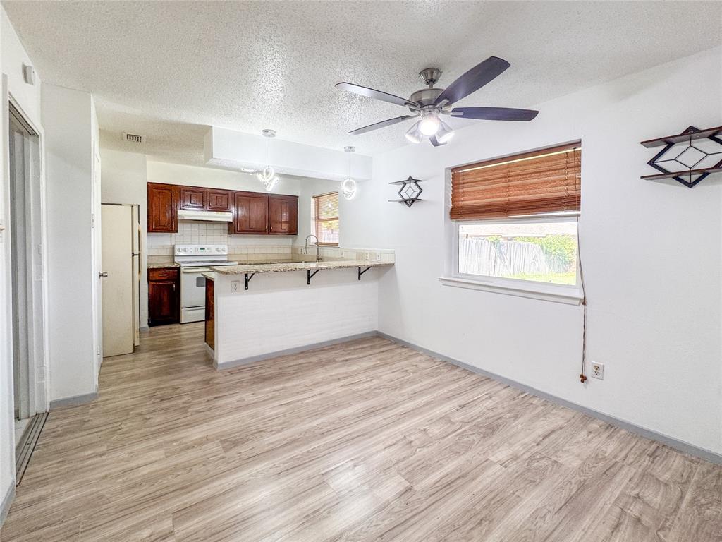 1107 Waverly Drive Property Photo 6