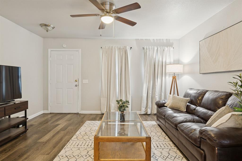 2710 Silkwood Street Property Photo 16