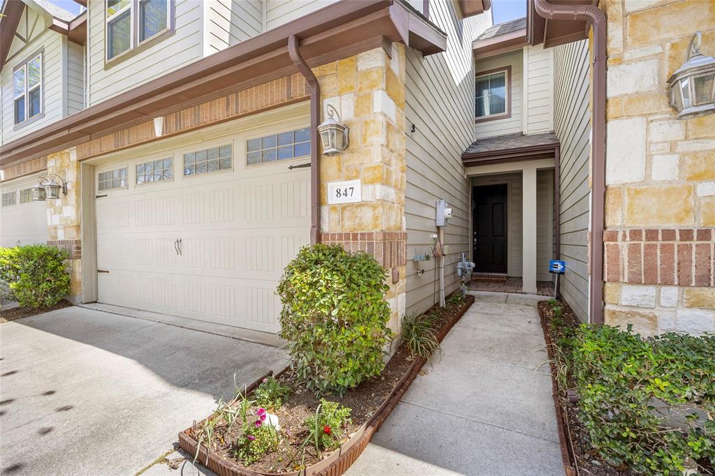 847 Vashon Drive Property Photo 3