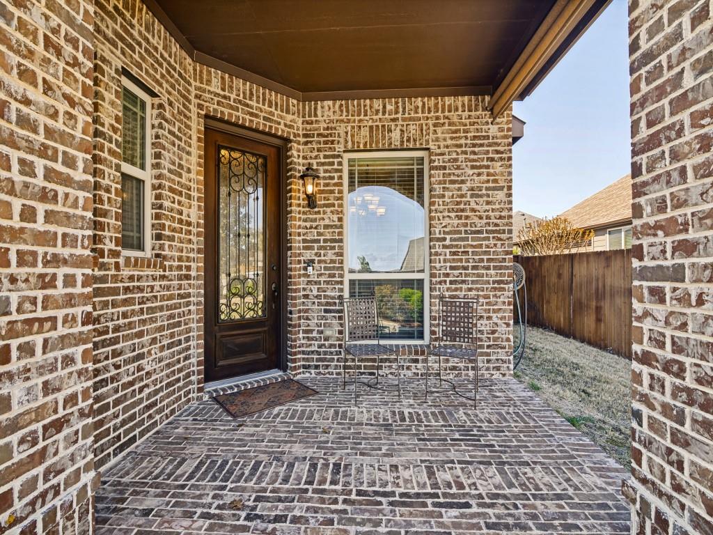 1011 Walford Drive Property Photo 2