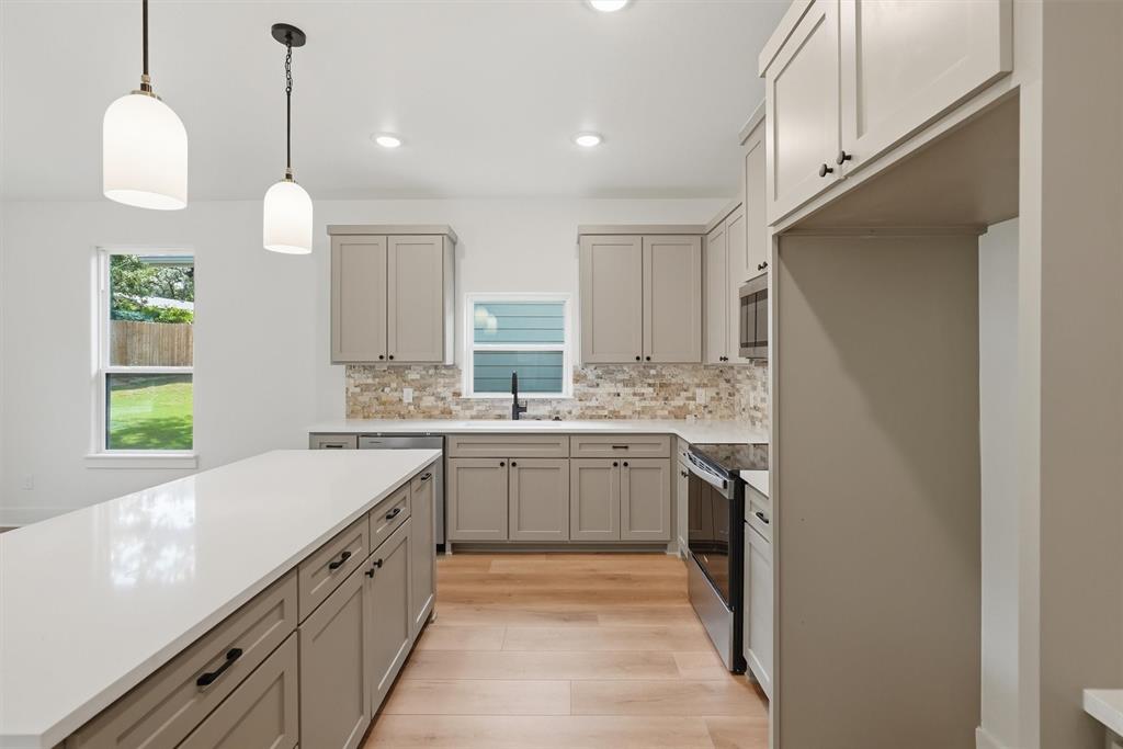 810 Branding Iron Trail Property Photo 11