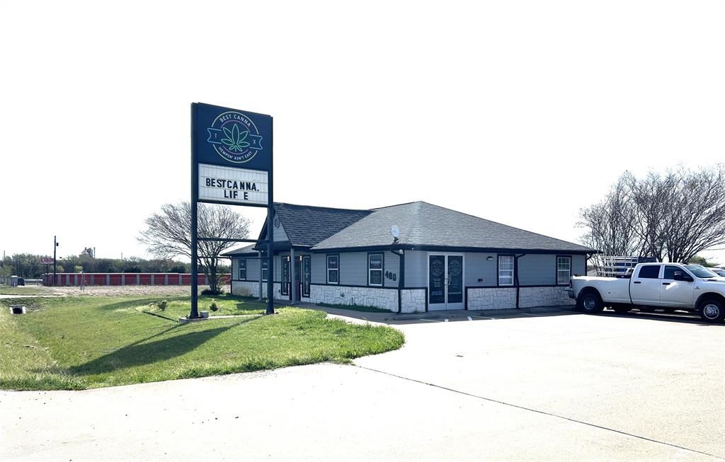 400 E Highway 67 Property Photo 1