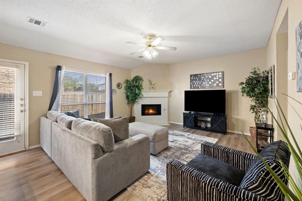 1418 Deville Circle Property Photo 1