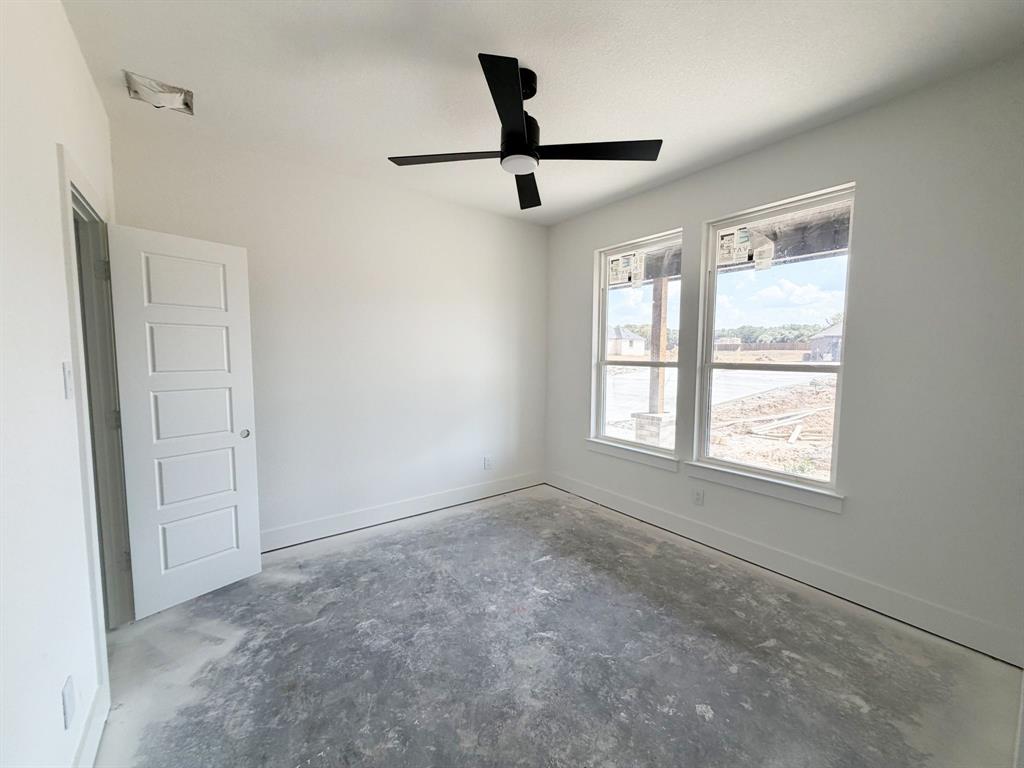 112 Loveta Lane Property Photo 15