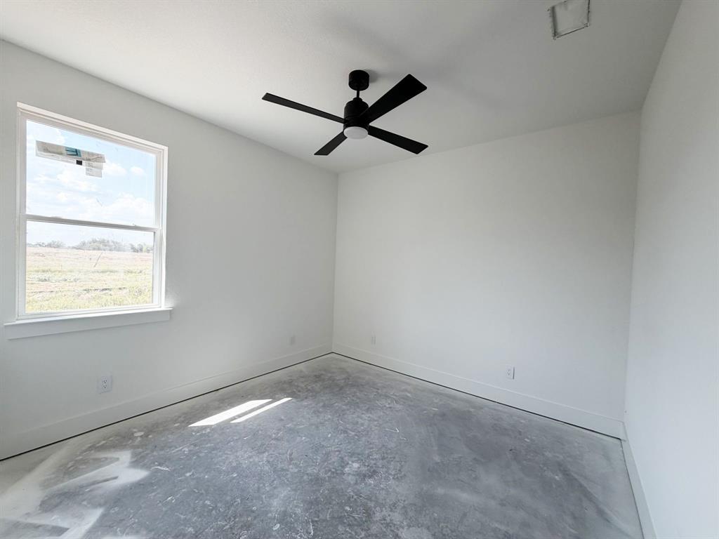 112 Loveta Lane Property Photo 16