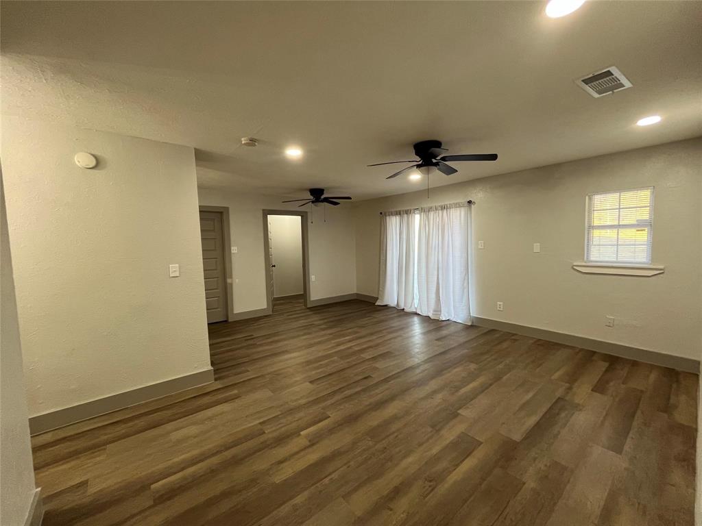 3982 Granite Hill Drive Property Photo 4