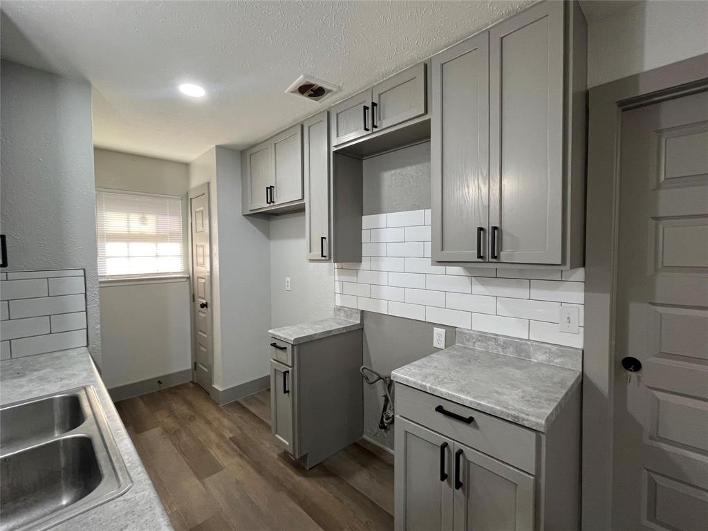 3982 Granite Hill Drive Property Photo 8