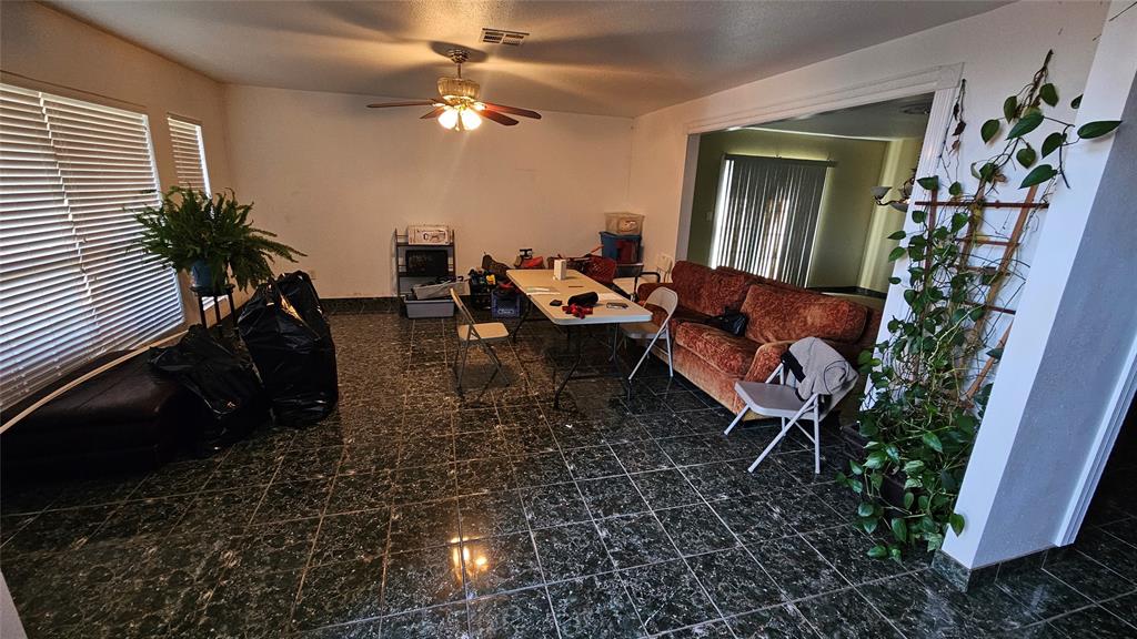 8736 Johns Road Property Photo 5