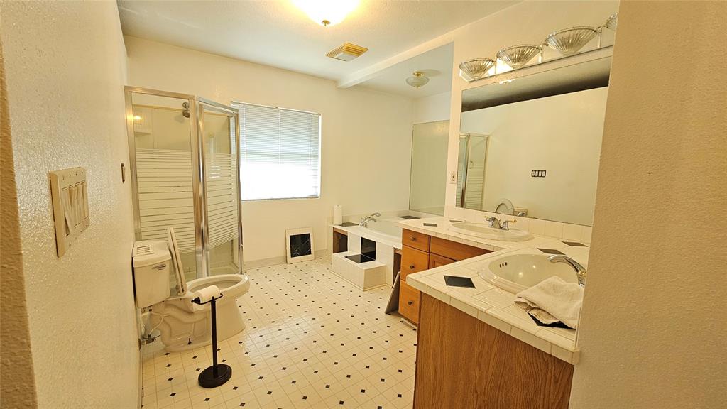 8736 Johns Road Property Photo 11