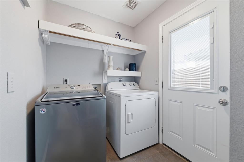 206 Piccadilly Circle Property Photo 35