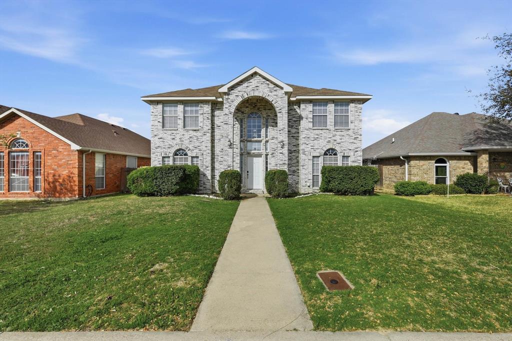 6917 Club Creek Drive Property Photo 1