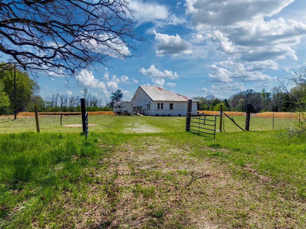 48 County Road 2360 Property Photo 13