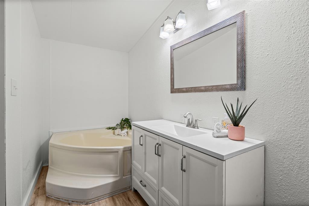 6525 Blue Water Court Property Photo 16