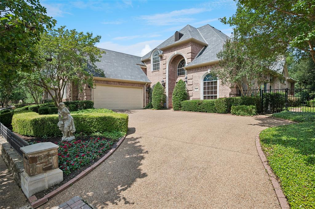 622 Regency Crossing Property Photo 1