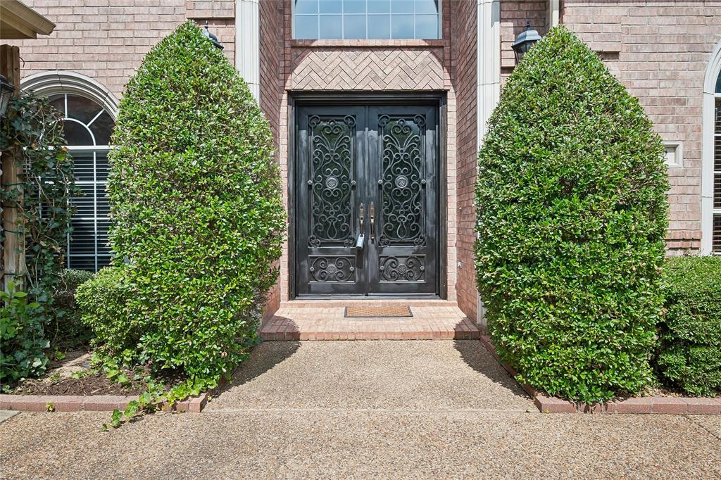 622 Regency Crossing Property Photo 4