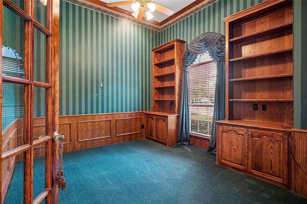 622 Regency Crossing Property Photo 8