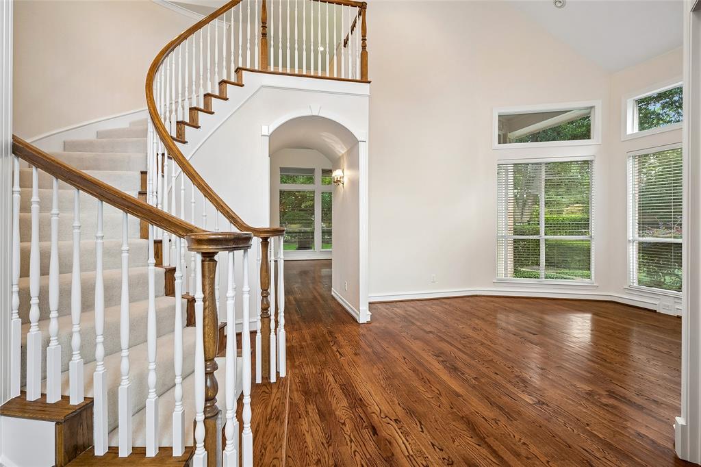 622 Regency Crossing Property Photo 9