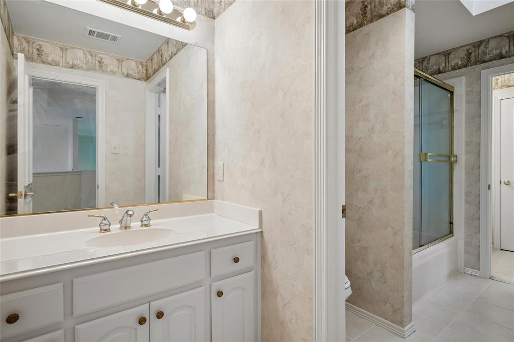 622 Regency Crossing Property Photo 26