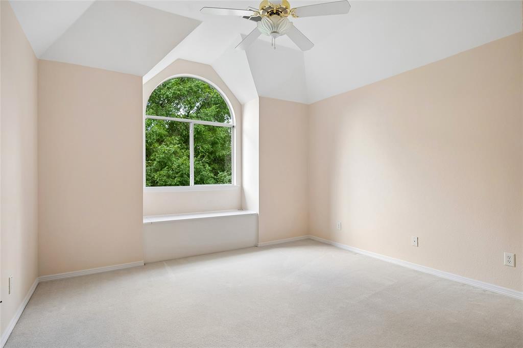 622 Regency Crossing Property Photo 27