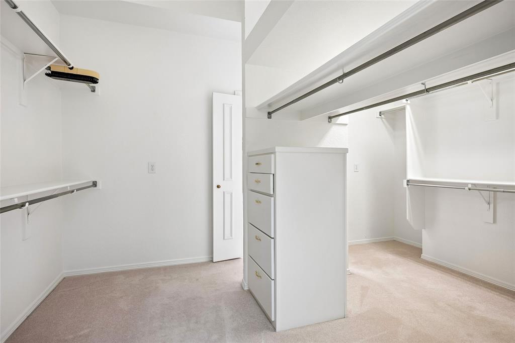 622 Regency Crossing Property Photo 29