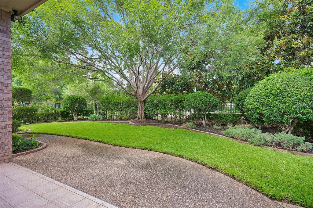 622 Regency Crossing Property Photo 33