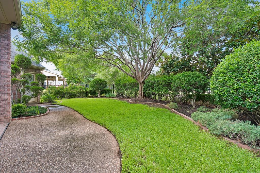 622 Regency Crossing Property Photo 34