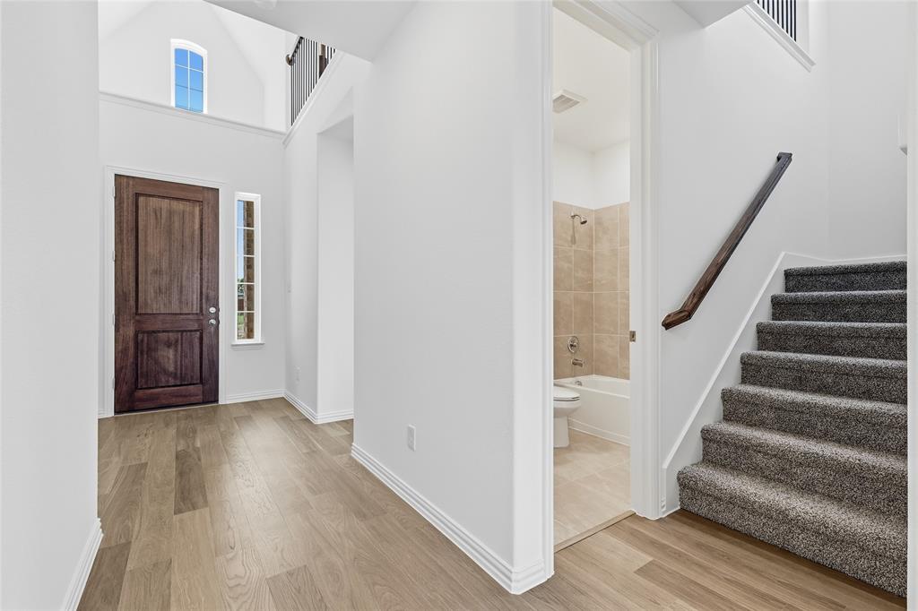 1309 Huntington Drive Property Photo 3
