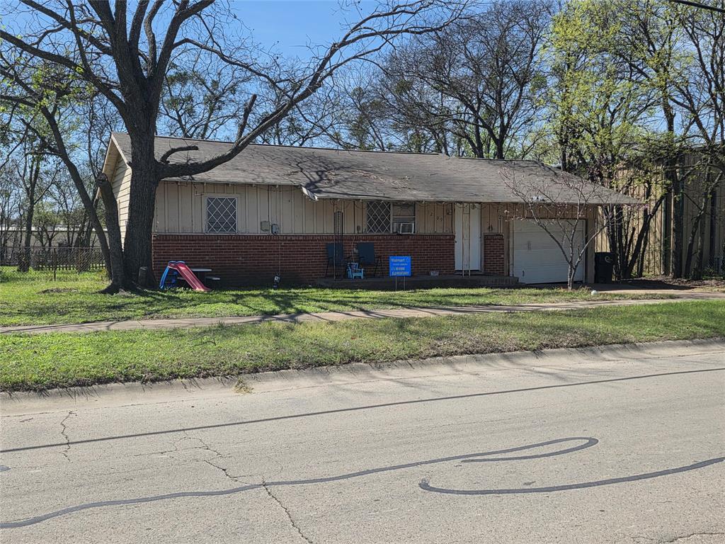 1209 N Anglin Street Property Photo 1
