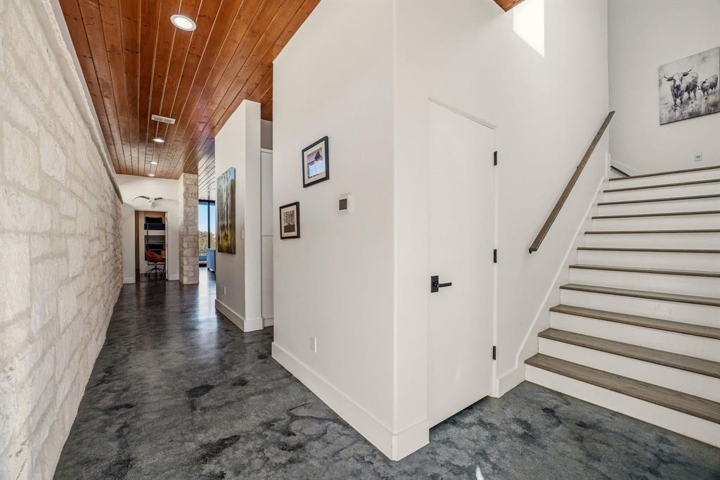 380 Ryan Joe Circle Property Photo 4