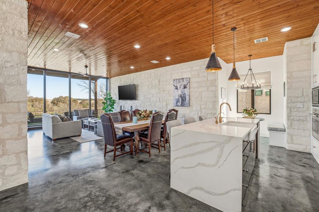 380 Ryan Joe Circle Property Photo 6
