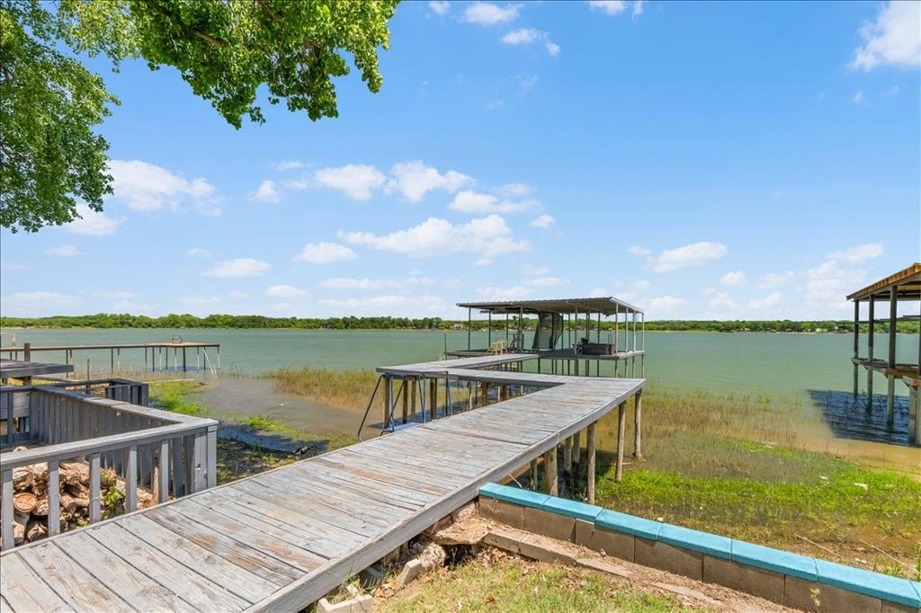 1128 W Lake Drive Property Photo 1