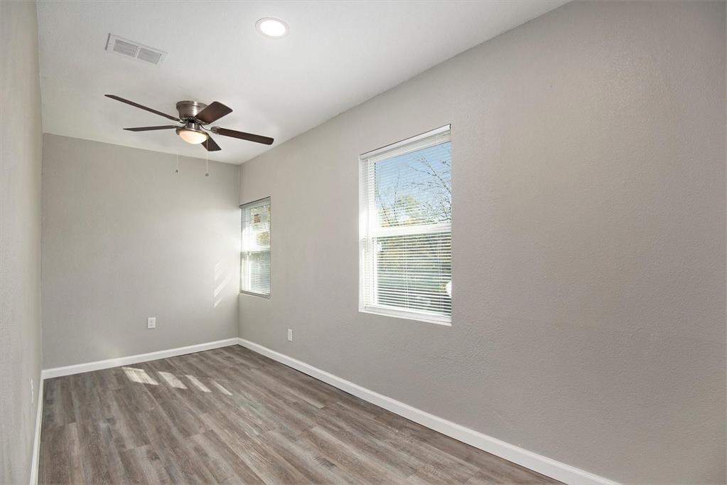 406 Dawson Circle Property Photo 5
