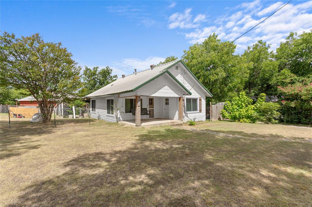 200 S Cleveland Property Photo 2