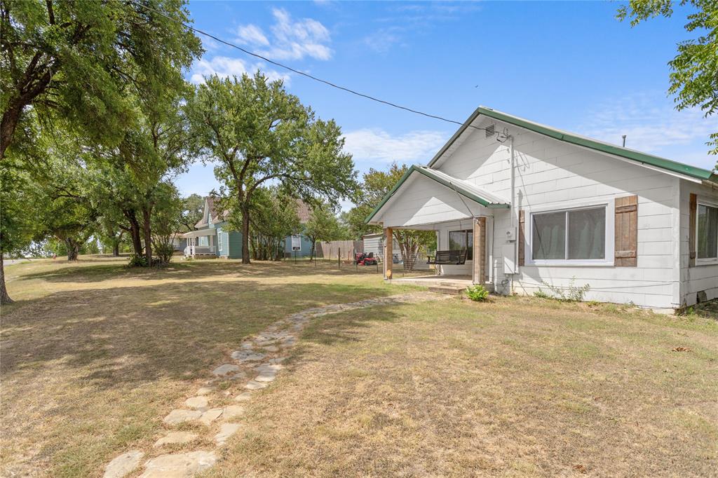 200 S Cleveland Property Photo 4