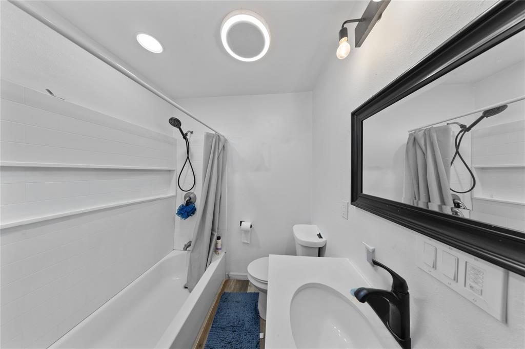 200 S Cleveland Property Photo 9