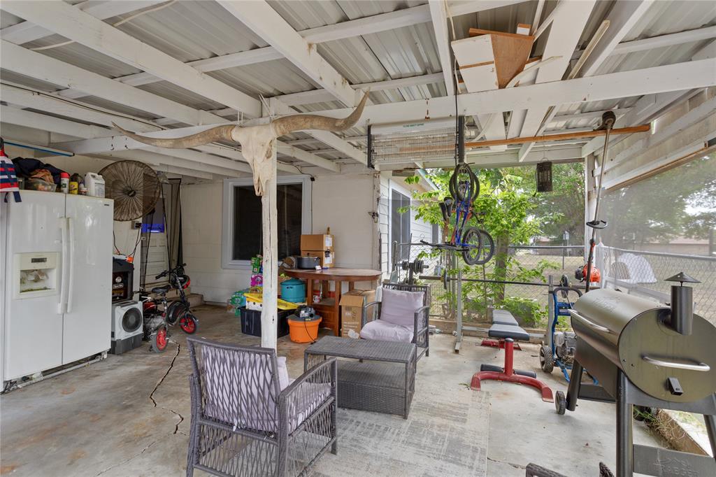 200 S Cleveland Property Photo 15
