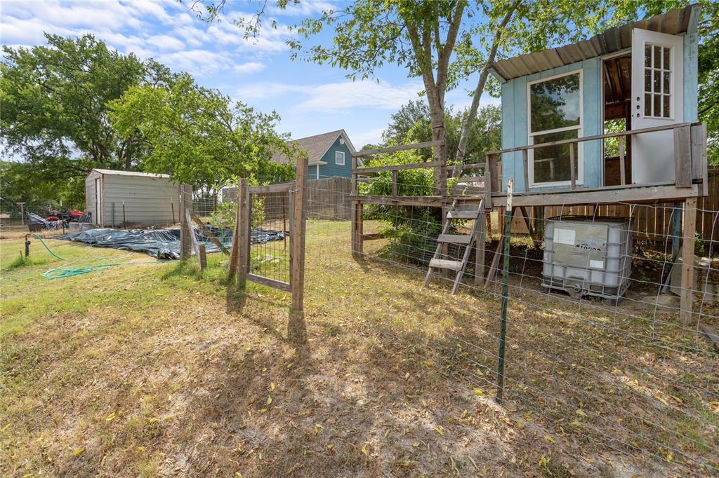200 S Cleveland Property Photo 16