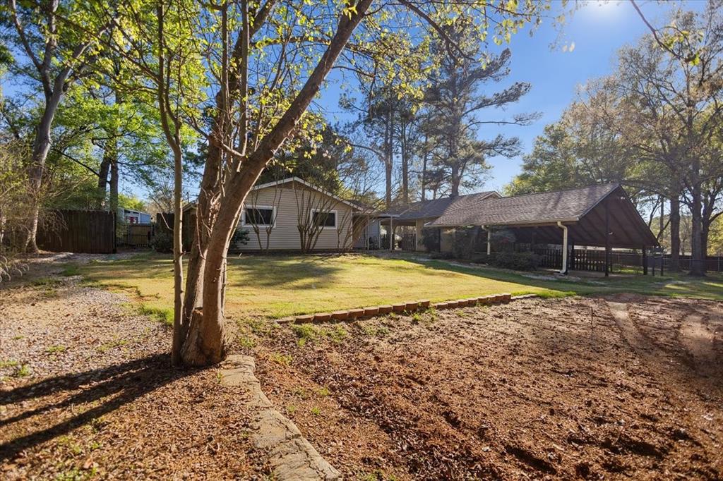 207 Grass Knoll Drive Property Photo 33