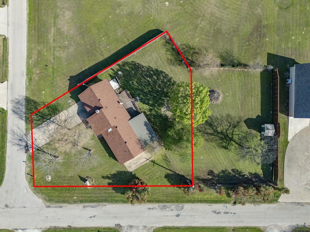 116 County Road 1559 Property Photo 4