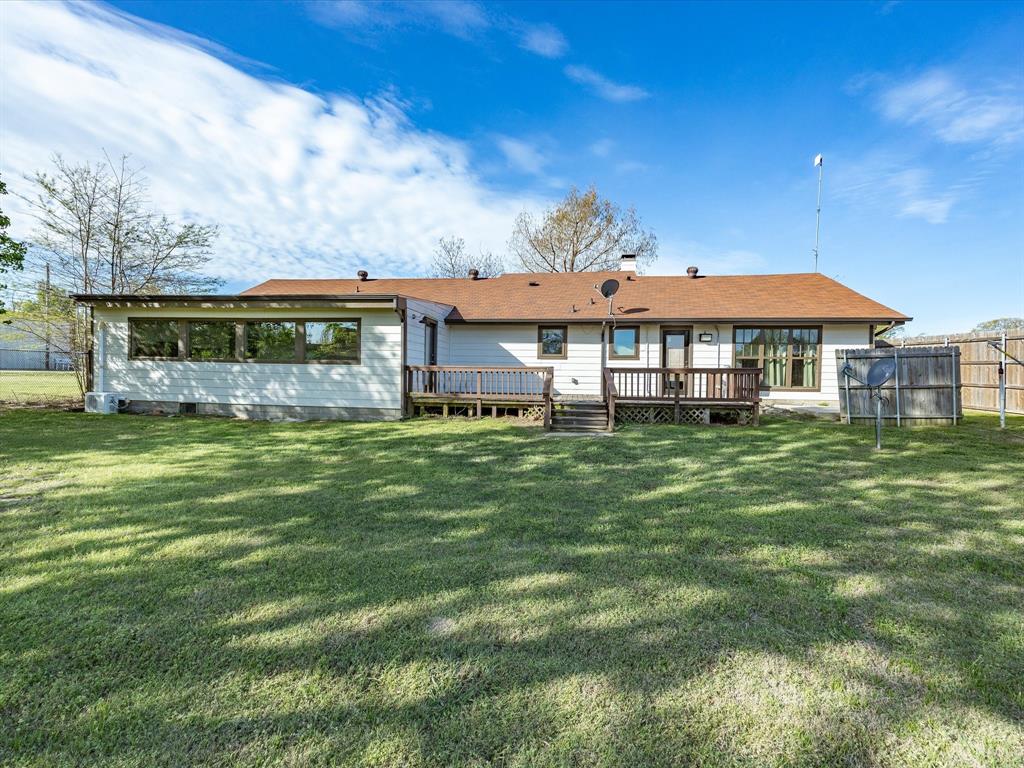 116 County Road 1559 Property Photo 28