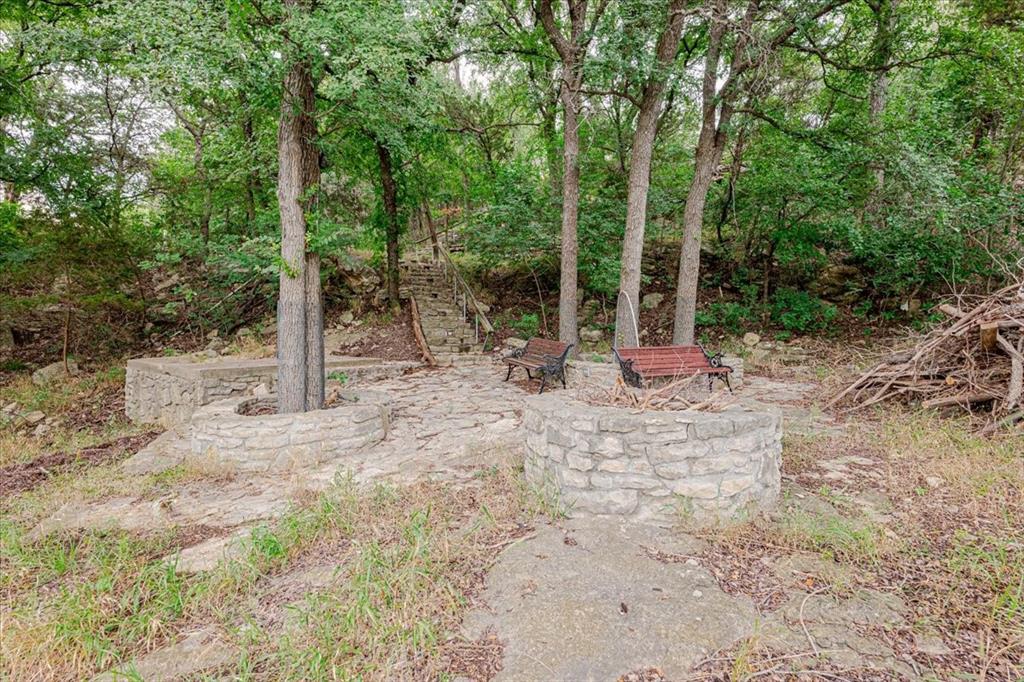 1131 Brackeen Drive Property Photo 12
