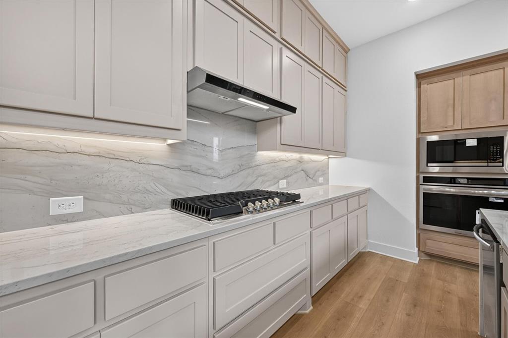 4415 Azalea Trail Property Photo 5
